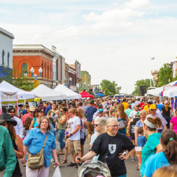 FarmersMarkert_02 image of downtown Laramie, Wy during outdoor Farmer's Market